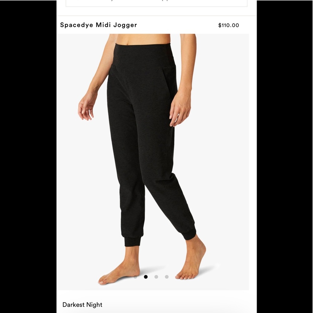 Beyond Yoga Spacedye midi jogger size medium in coal black.